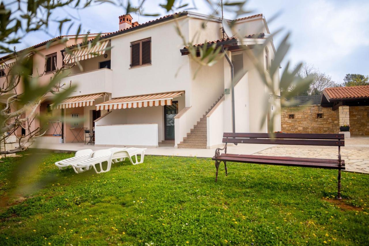 Apartment Fioretti Bale Exterior photo